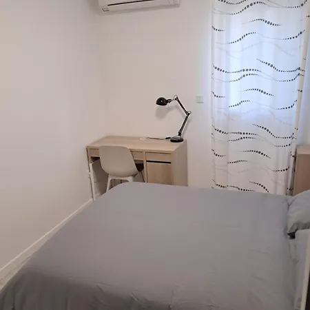 Apartment 3 Pieces 58m2 Terrasse Couverte Vue Montagne Et Citadelle Super Equipe Et Stationnement Corte (Corsica)
